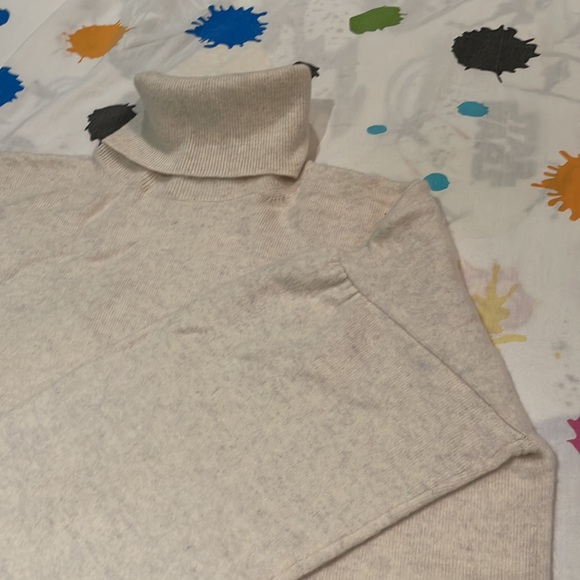 Club Monaco sweater - Picture 2 of 5